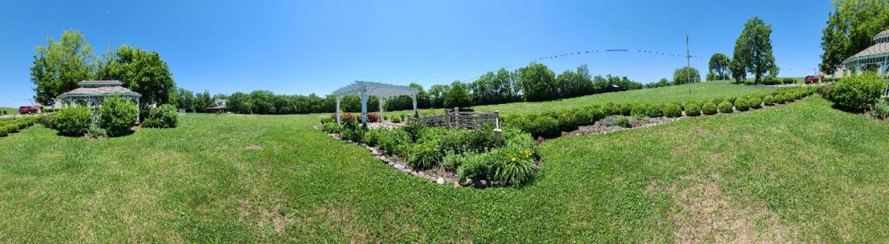 Rabbit Creek Bed & Breakfast Versailles Экстерьер фото