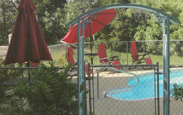 Rabbit Creek Bed & Breakfast Versailles Экстерьер фото