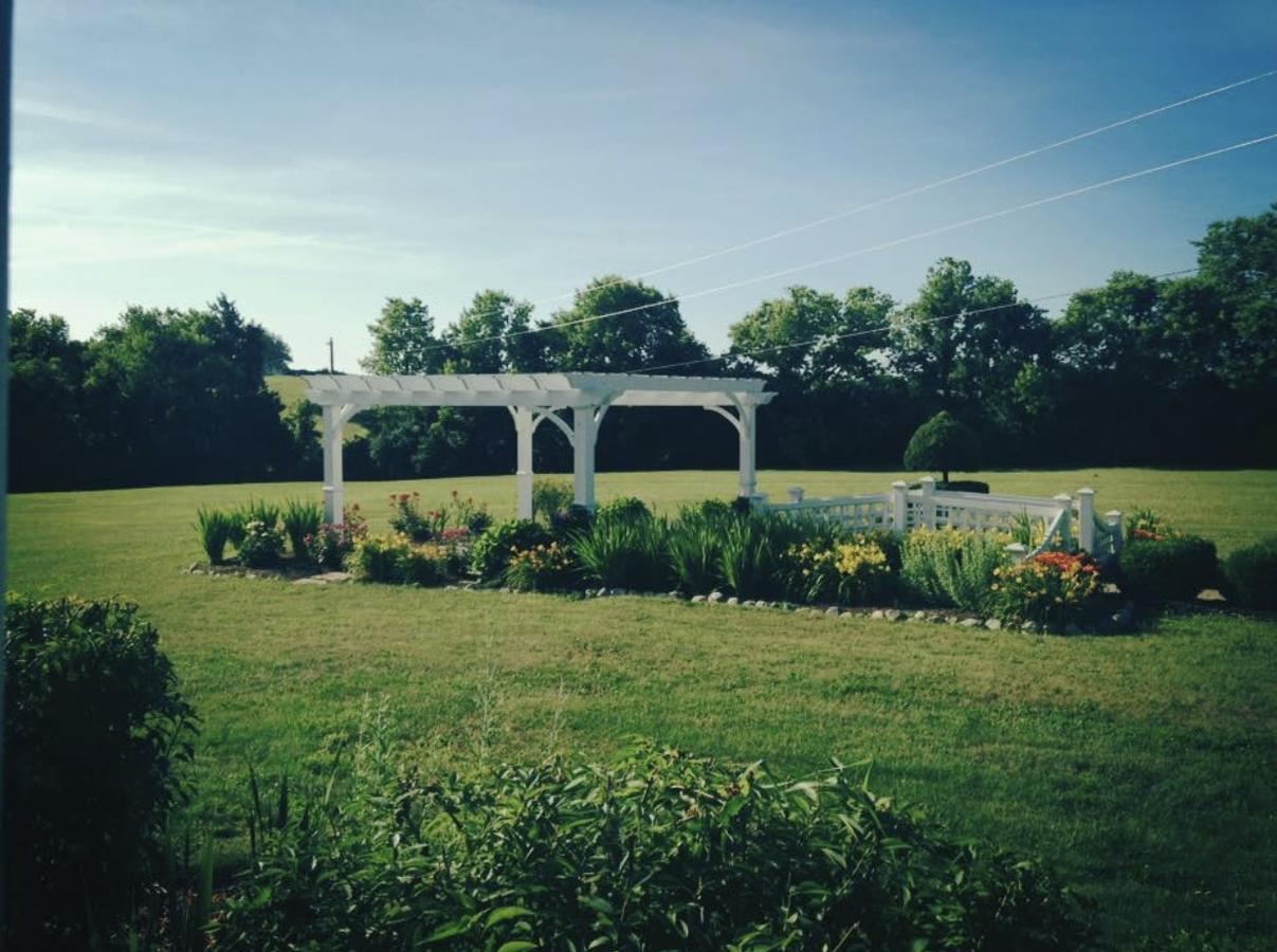Rabbit Creek Bed & Breakfast Versailles Экстерьер фото